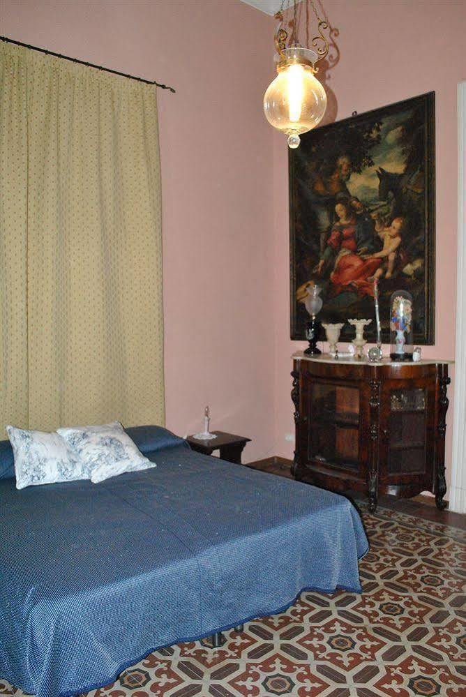 Bed and Breakfast A Casa Di Laura à Catane Extérieur photo