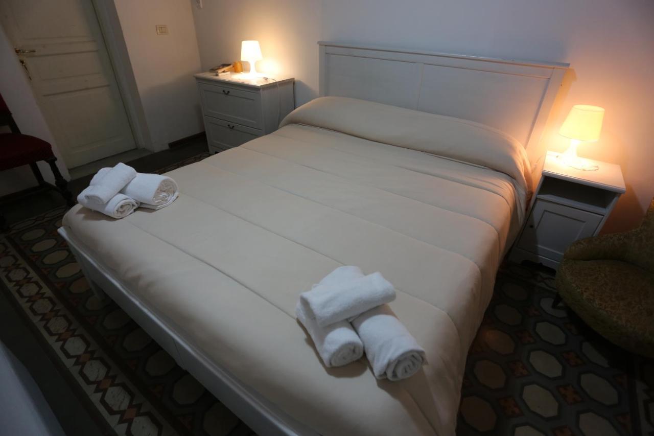 Bed and Breakfast A Casa Di Laura à Catane Extérieur photo