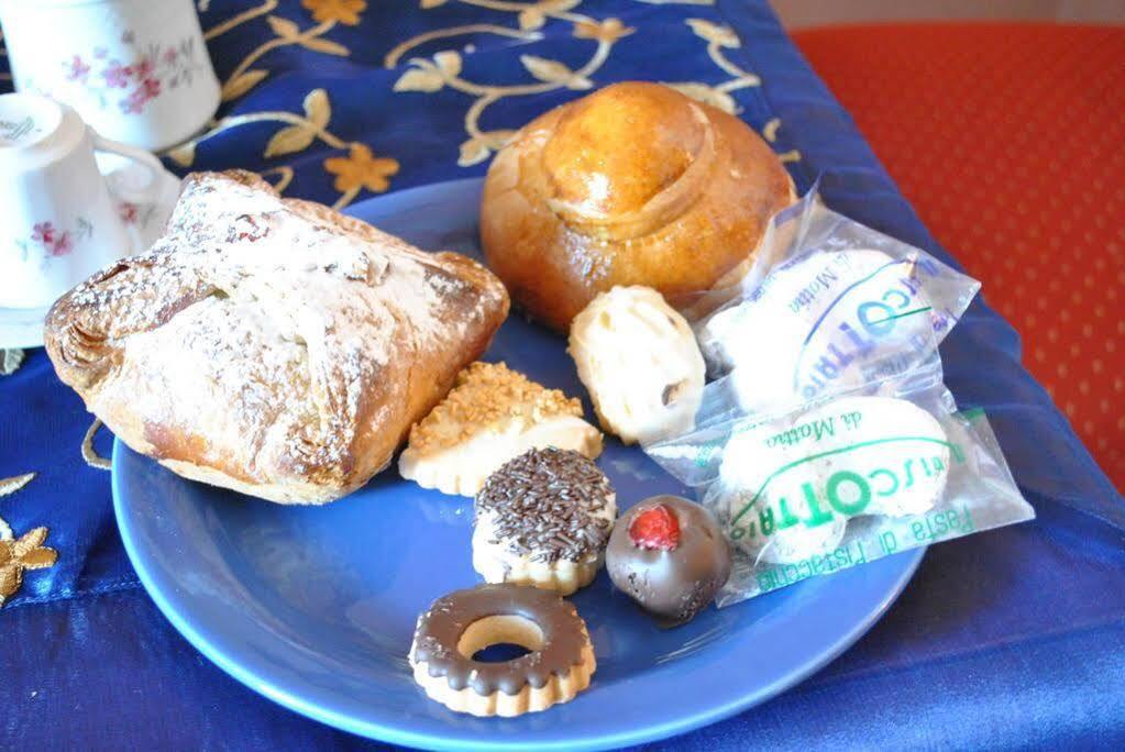 Bed and Breakfast A Casa Di Laura à Catane Extérieur photo